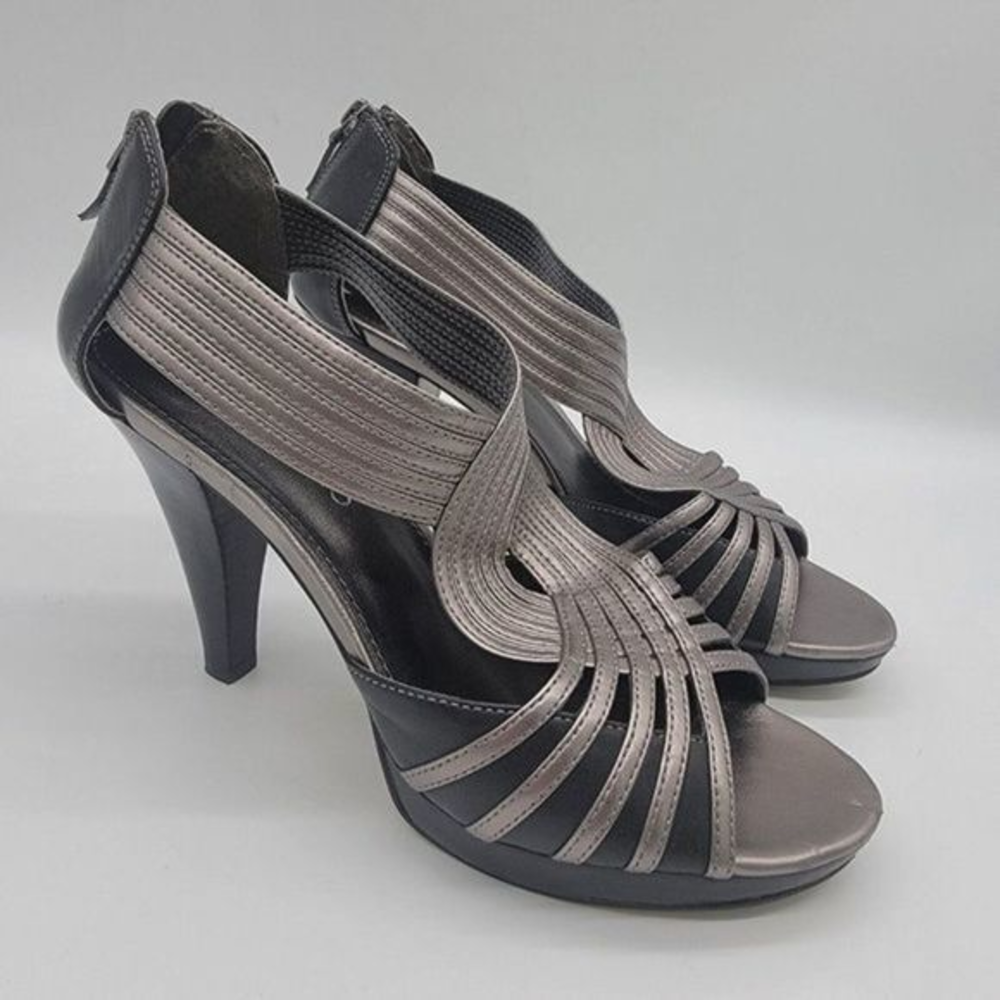 Franco Sarto SUPPER‎ Size 9.5 Gray Black Back Zip Strappy Dress Heels Shoes